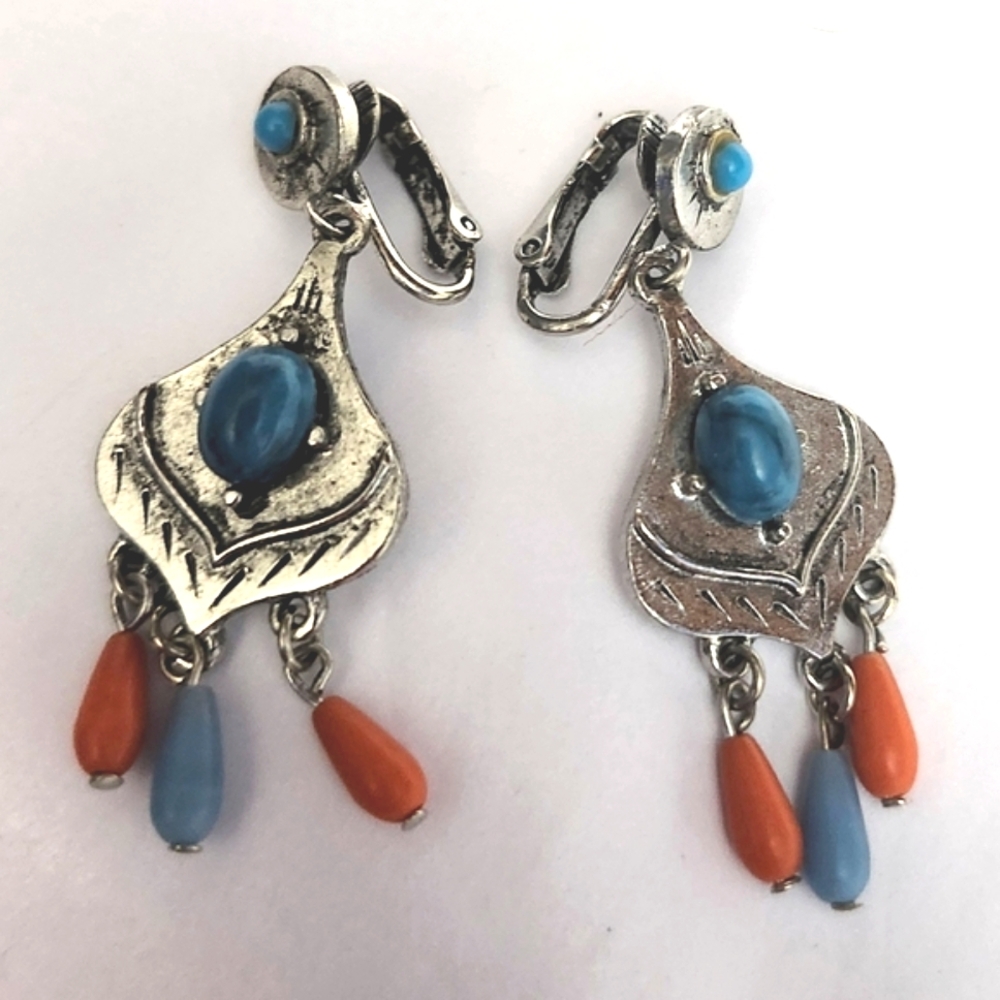 Vtg Unsigned Sancrest Faux Turquoise Coral Dangle  Earrings